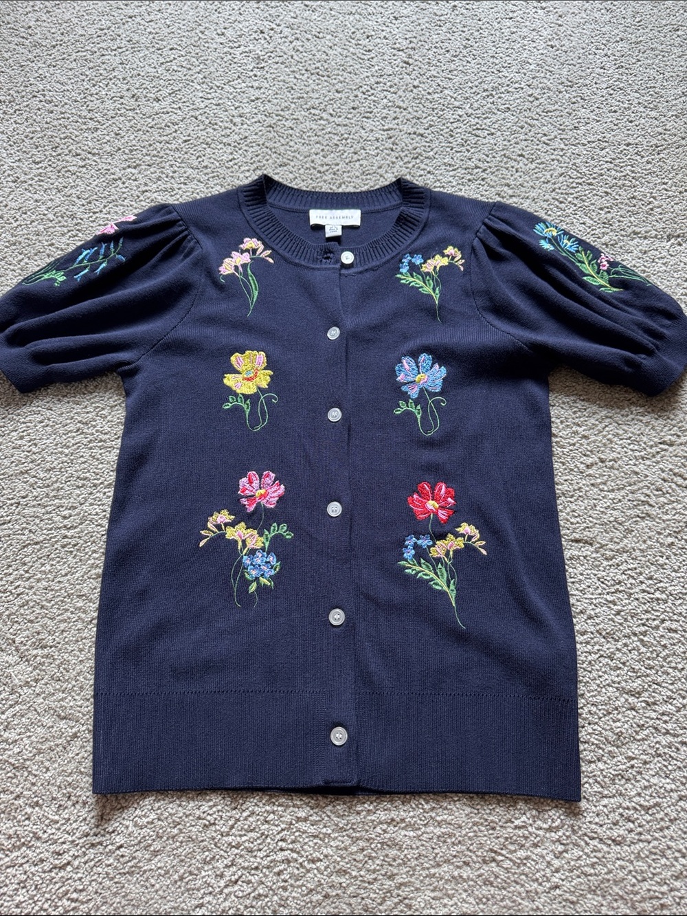 Embroidered Navy Short-Sleeve Cardigan with Floral Motif